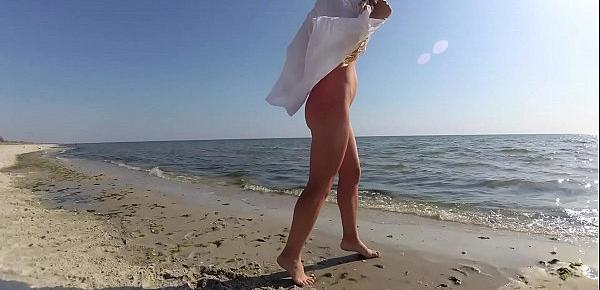 trendsRomantic Sex On The Beach Of A Young Couple ,Passionate Fucking And Deep Blowjob JessiJek